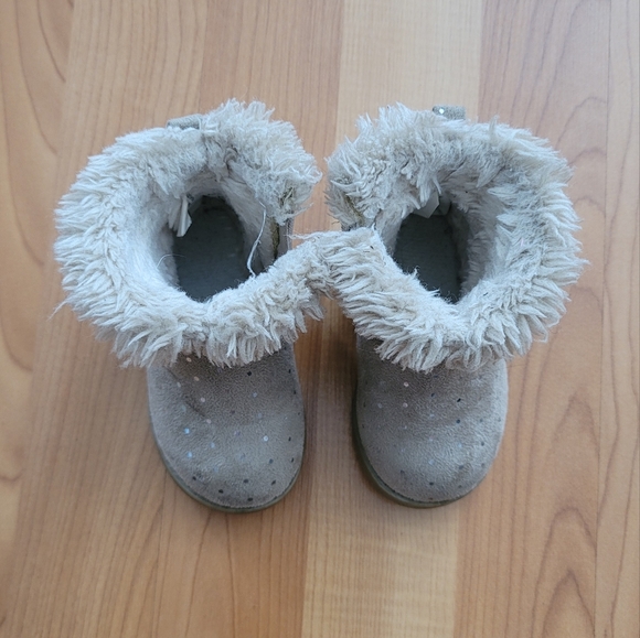 Cat&Jack Toddler Girls Boots Sz 4 Tan Suede like Side Zip Pull on Shoes Faux Fur - Picture 4 of 12